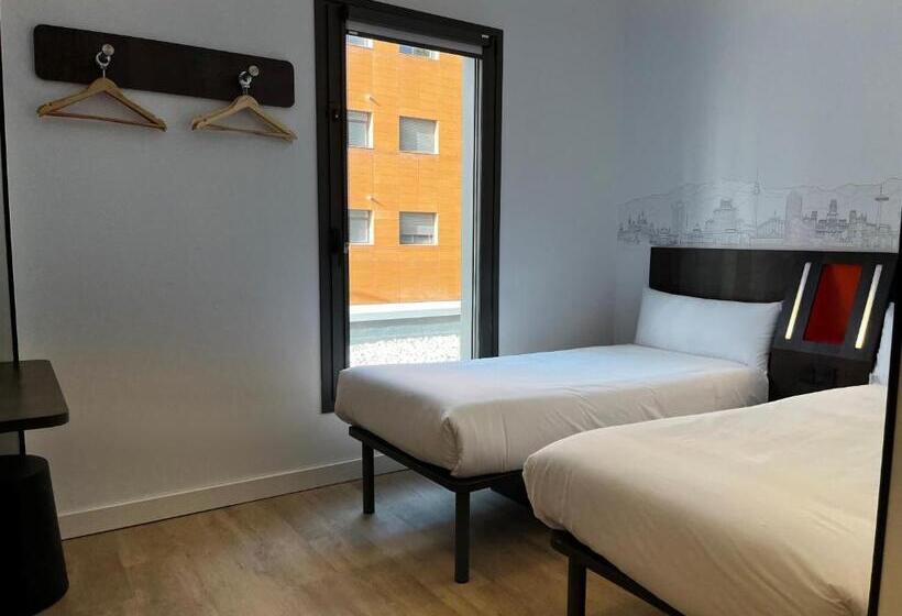 غرفة قياسية, HS Madrid Centro Atocha