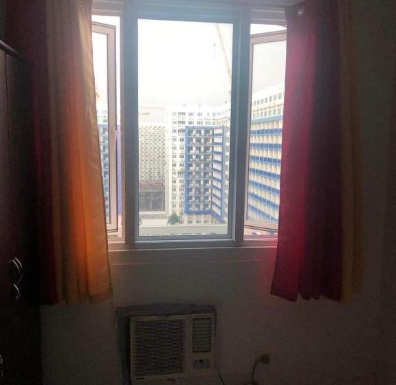 إستديو قياسى مطل على حمام السباحة, Yhanz Z Sea Residences