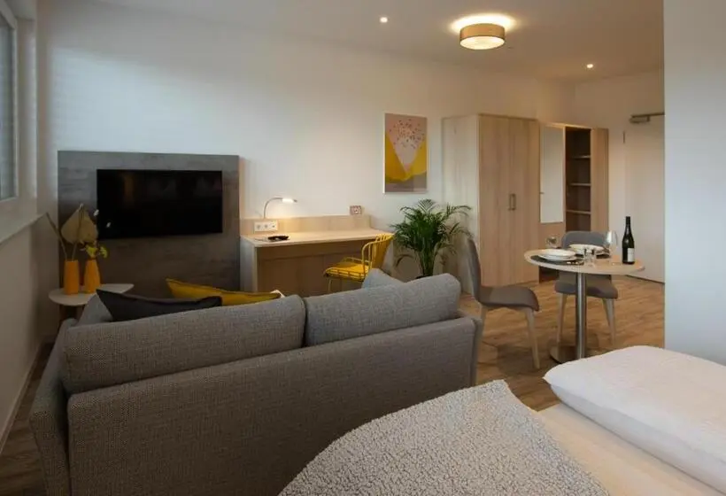 Superior-studio, Livin63 Studio Apartments