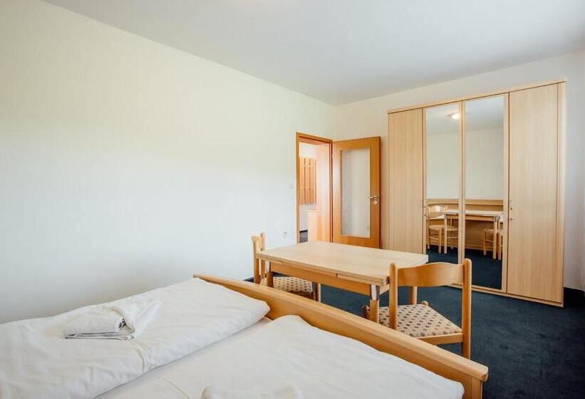 ２ベッドルームアパートメント, Penzión Antares