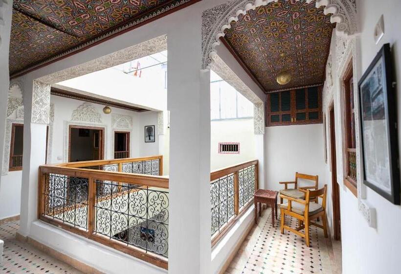 اتاق لوکس سه تخته, Riad Fes Unique