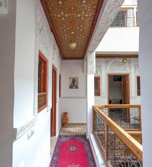 اتاق لوکس سه تخته, Riad Fes Unique