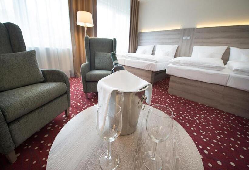 Családi Szoba, Ea Hotel Kraskov