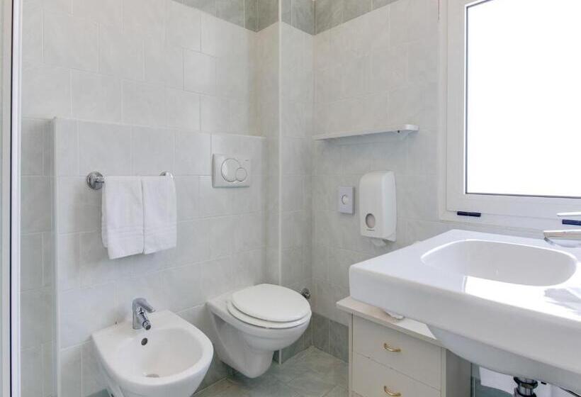 חדר סטנדרט לארבעה נוף לים, Adler