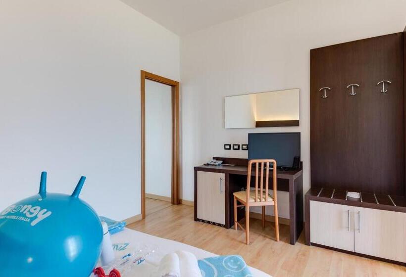 חיבור הדירה עם חדר שינה אחד, Adler