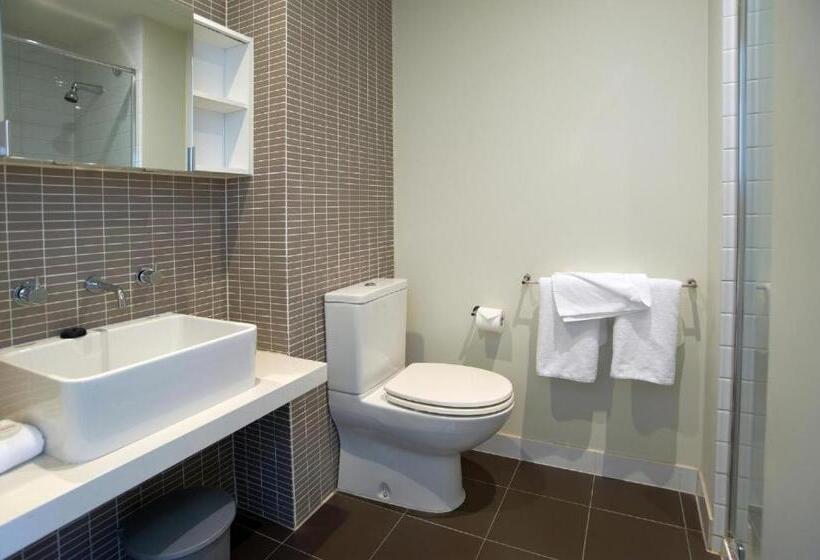 آپارتمان 1 خوابه با بالکن, City Edge On Elizabeth Apartment
