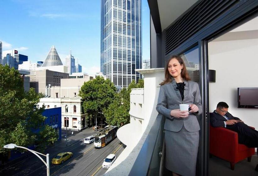 דירה בת חדר שינה 1 עם מרפסת, City Edge On Elizabeth Apartment