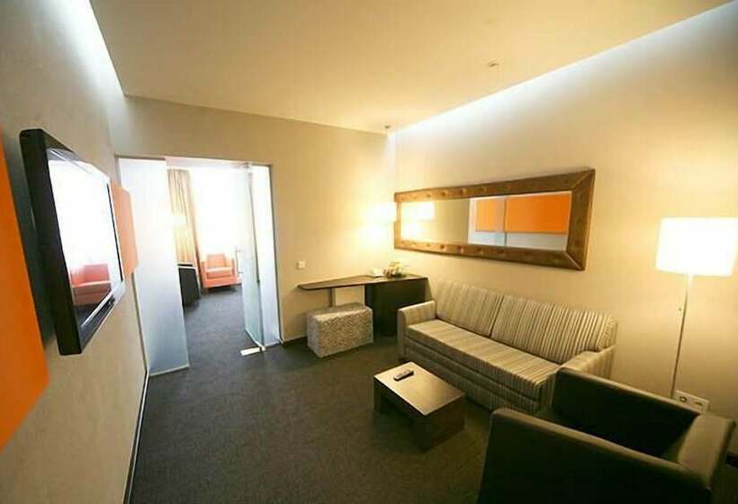 סוויטת סופריור, City Park Hotel By Chm