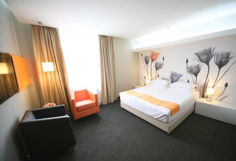 סוויטת סופריור, City Park Hotel By Chm