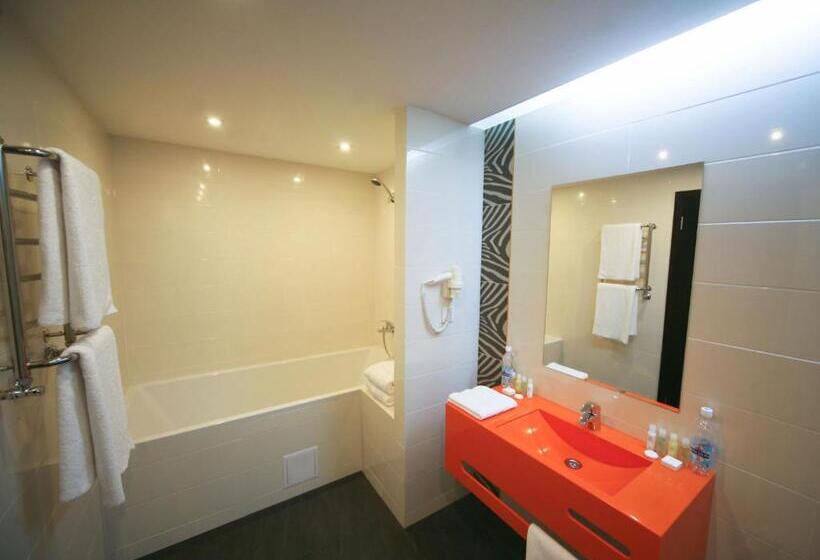 סוויטת סופריור, City Park Hotel By Chm