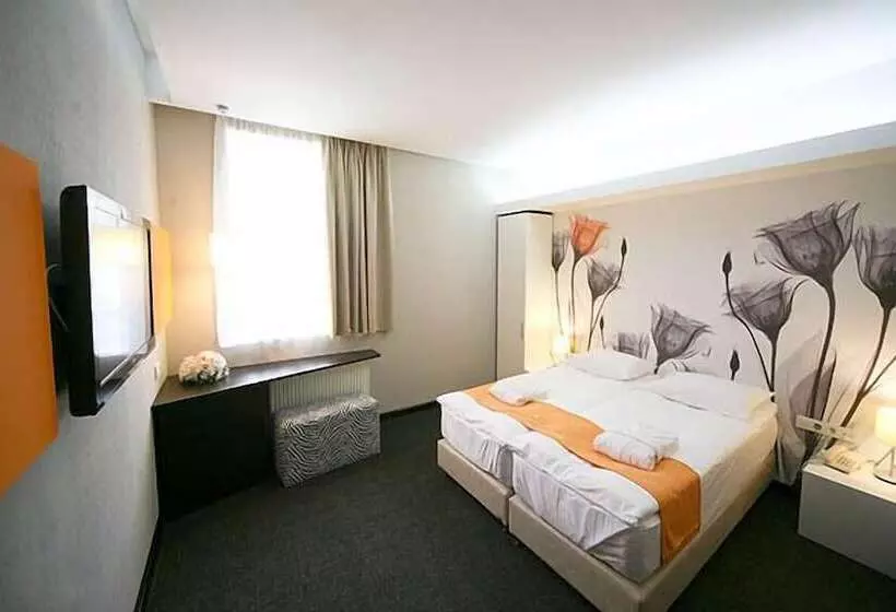 اتاق استاندارد, City Park Hotel By Chm