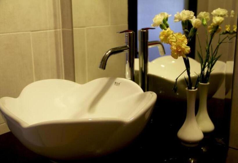 اتاق لوکس, Cozy Boutique