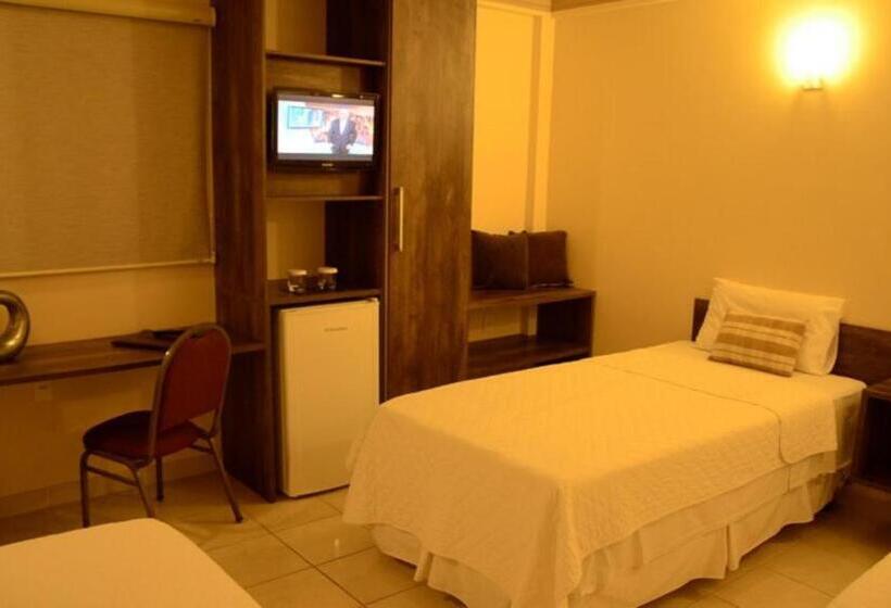 חדר סטנדרט לשלושה, Do Forte