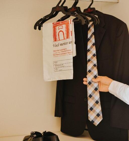 חדר אקזקיוטיב, Do Forte