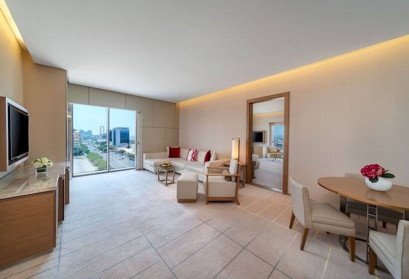 Президентский Люкс, Hyatt Regency Dubai Creek Heights