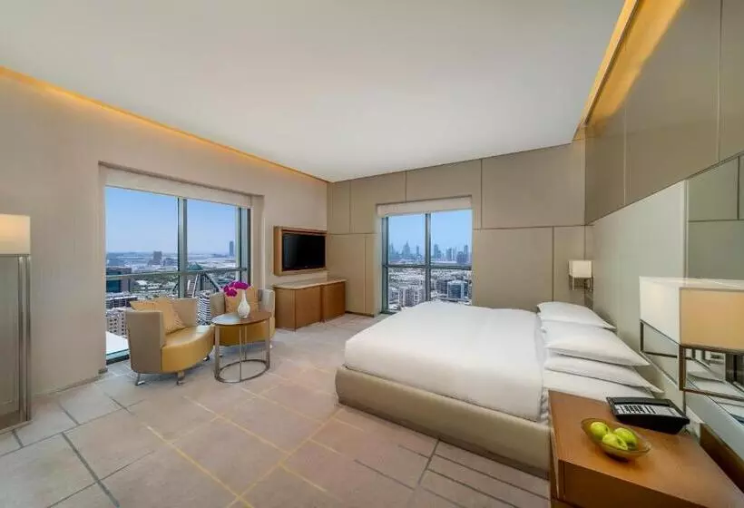 سوییت جونیور کلاب, Hyatt Regency Dubai Creek Heights