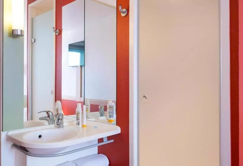 スタンダードトリプルルーム, Ibis Budget Lyon Centre  Gare Partdieu