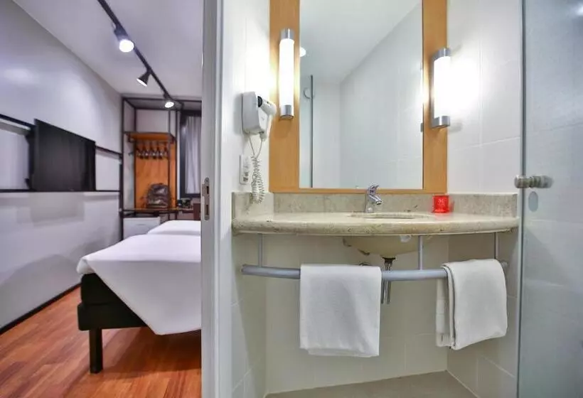 １ベッドルームアパートメント, Ibis Copacabana Posto 2