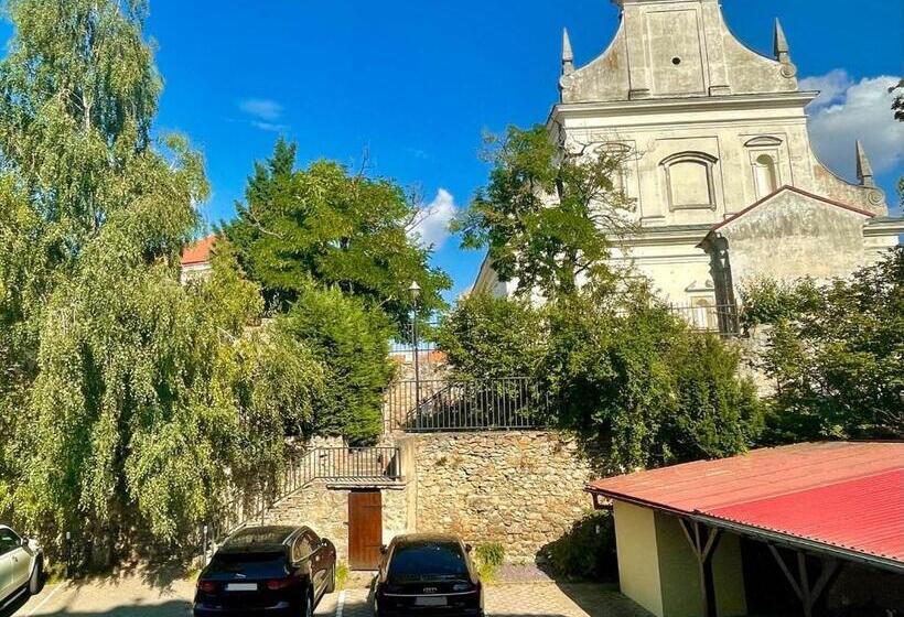 غرفة إقتصادية, Katerina