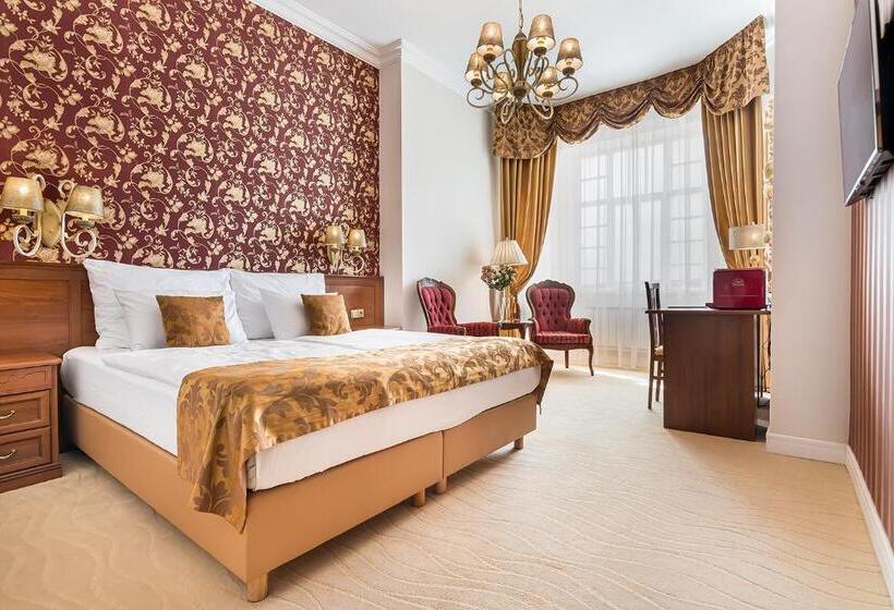 غرفة قياسية, Katerina