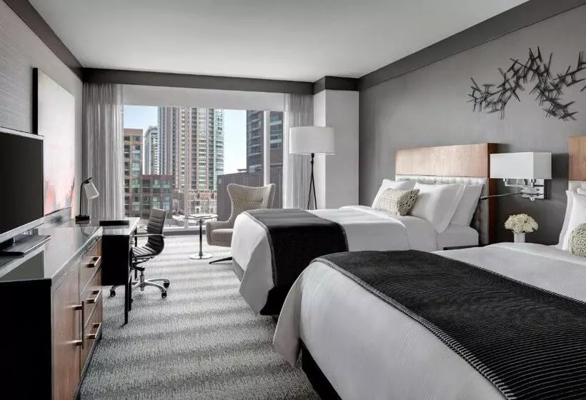 スーペリアールーム, Loews Chicago