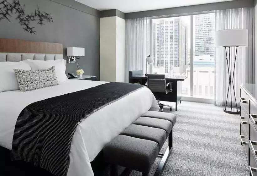 ジュニアスイート, Loews Chicago