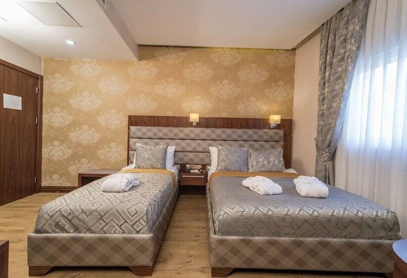 اتاق استاندارد سه نفره, Midmar Deluxe