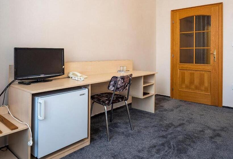 标准间, Olympia česká Lípa