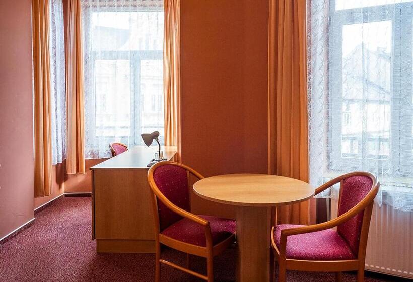 标准间, Olympia česká Lípa