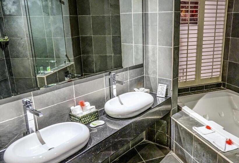 Полулюкс, Shana By The Beach Manuel Antonio