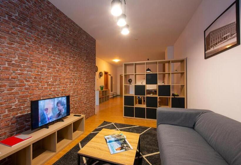 １ベッドルームのデラックスアパートメント, Spolcentrum