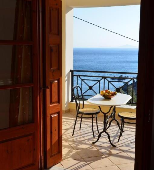 شقة غرفة واحدة, Thalina