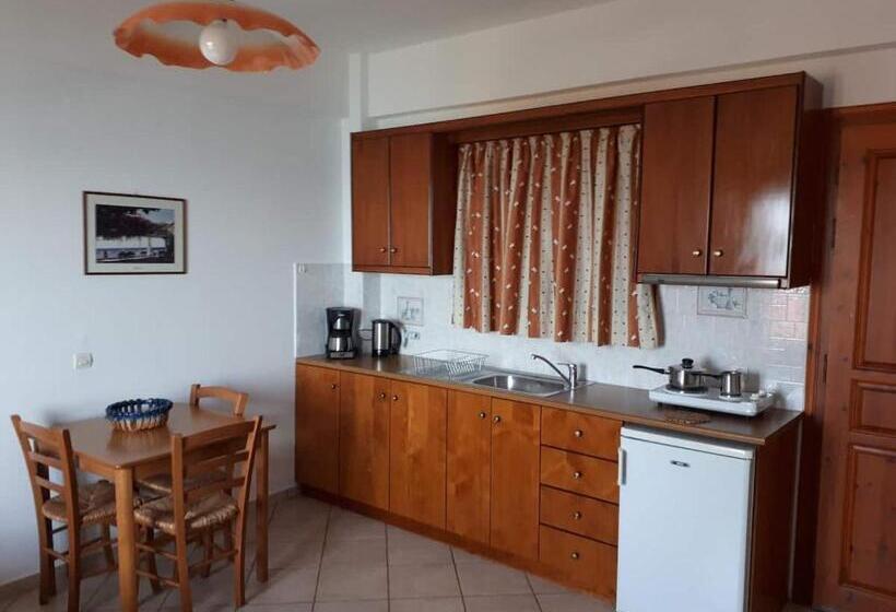 شقة غرفة واحدة مطلة على البحر, Thalina