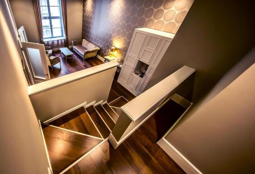 سوییت پرستیژ, Prestige Hotel Budapest