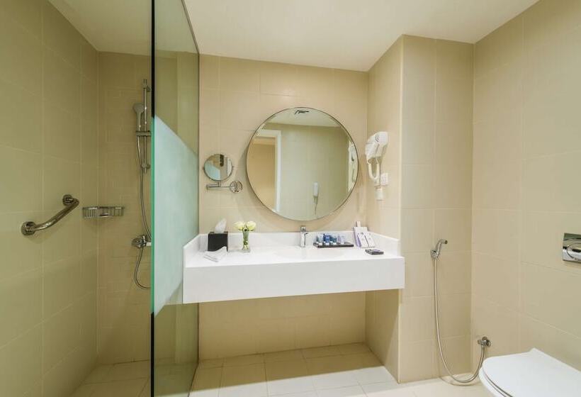 سوییت جونیور, Best Western Plus Al Qurayyat City Center