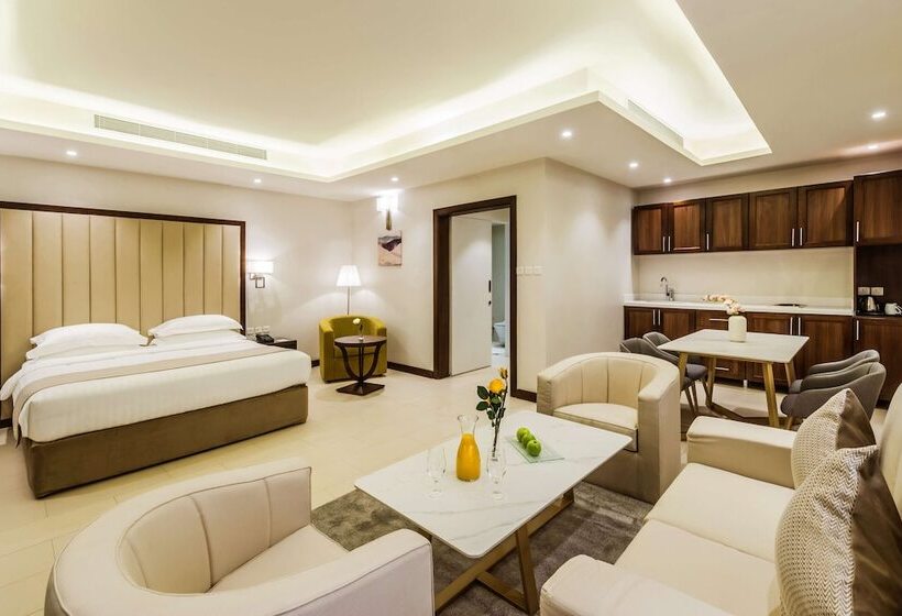 Полулюкс, Best Western Plus Al Qurayyat City Center