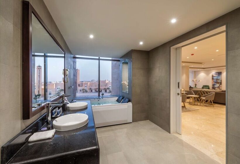 Президентский Люкс, Best Western Plus Al Qurayyat City Center