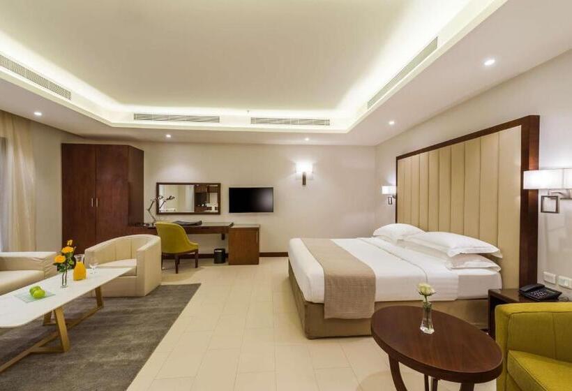 سوییت جونیور, Best Western Plus Al Qurayyat City Center
