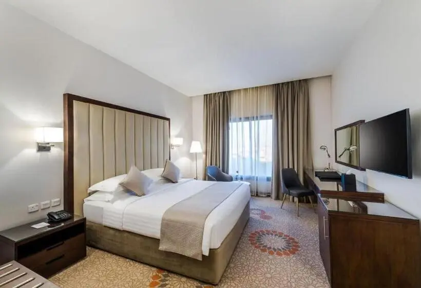 キングサイズベッドのデラックスルーム, Best Western Plus Al Qurayyat City Center