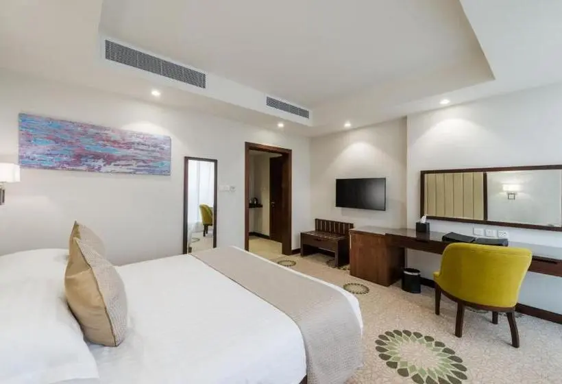 キングサイズベッドのデラックスルーム, Best Western Plus Al Qurayyat City Center