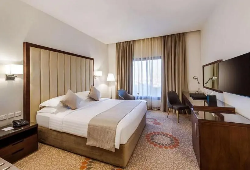 キングサイズベッドのデラックスルーム, Best Western Plus Al Qurayyat City Center
