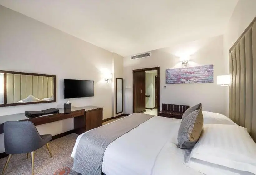 キングサイズベッドのデラックスルーム, Best Western Plus Al Qurayyat City Center