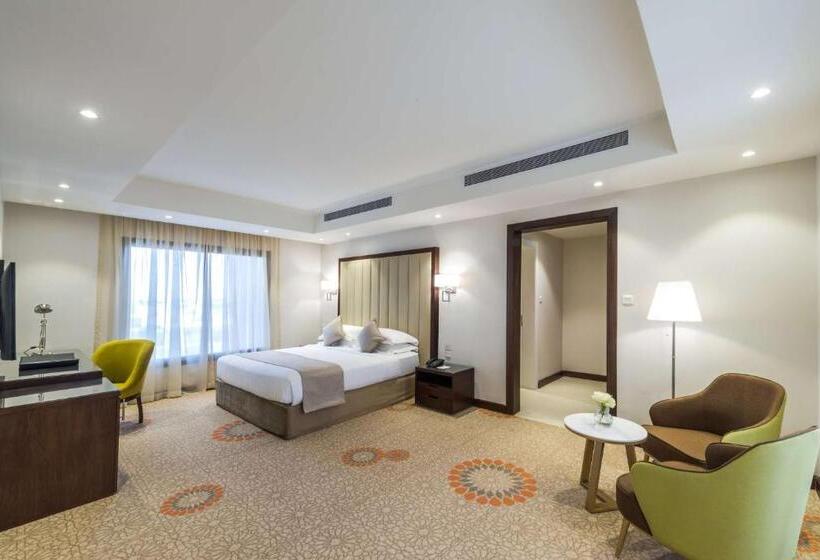 Президентский Люкс, Best Western Plus Al Qurayyat City Center