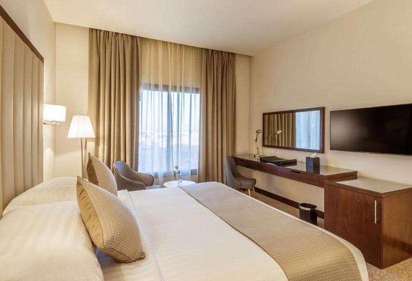 Люкс Премиум, Best Western Plus Al Qurayyat City Center