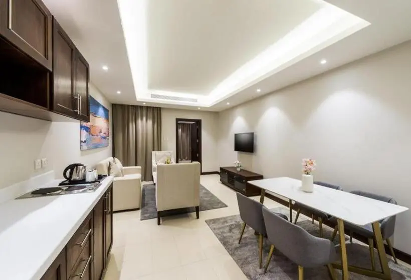 ロイヤルスイート, Best Western Plus Al Qurayyat City Center
