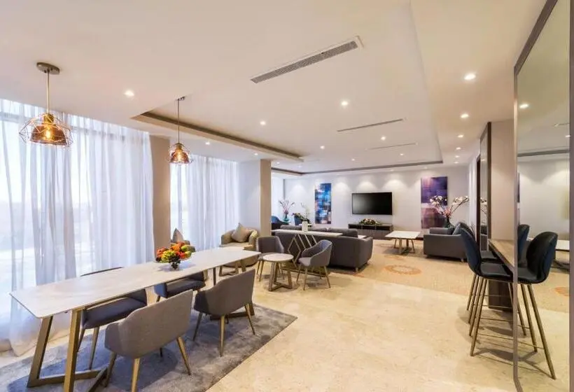 ロイヤルスイート, Best Western Plus Al Qurayyat City Center