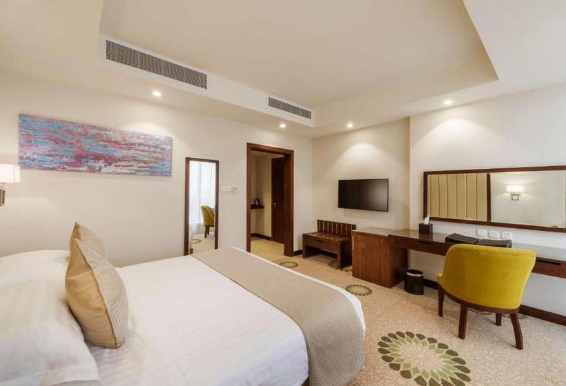 سوئیت رویال, Best Western Plus Al Qurayyat City Center
