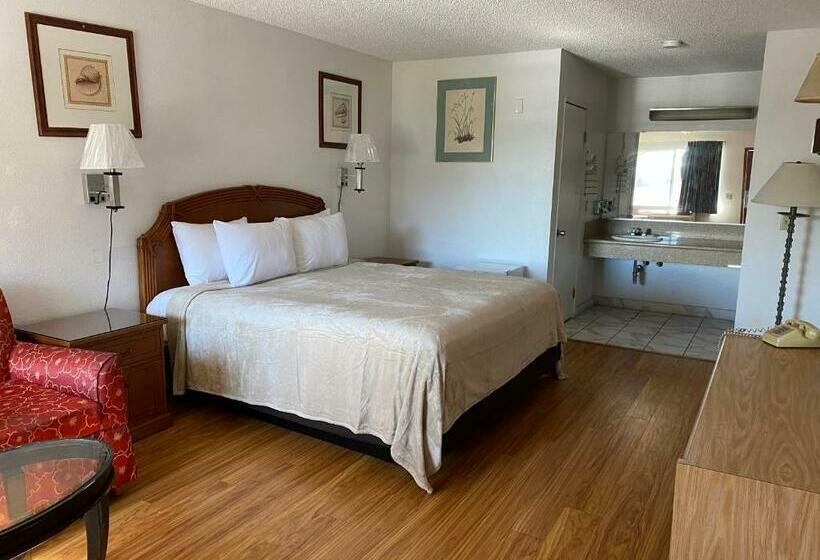 キングサイズベッドのスタンダードルーム, Howard Johnson By Wyndham Azusa