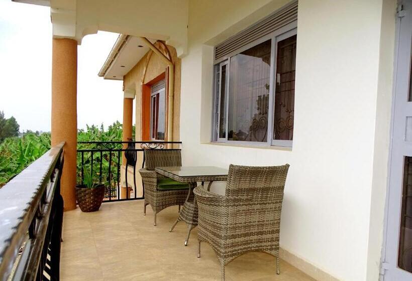 اتاق استاندارد یک نفره, Mary Keeri Suites