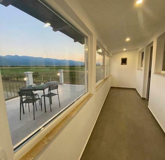 Номер Стандарт Вид на Горы, La Izvoare Pensiune Păstrăvărie